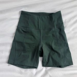 girlfriend collective | moss run short NWOT